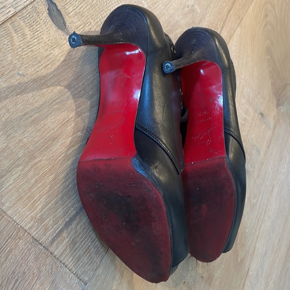 AUTHENTIC CHRISTIAN LOUBOUTIN BOOTIES - Picture 11 of 16